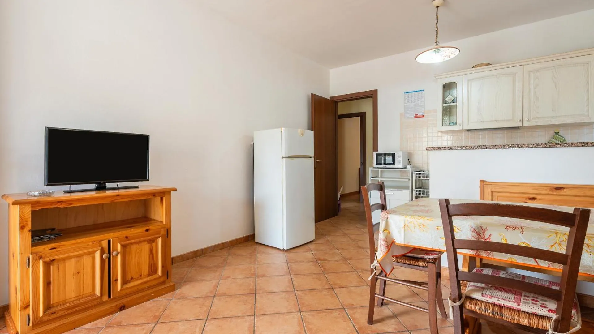 Appartamento Casa Rocco SantʼAnna Arresi 0*,  Italia